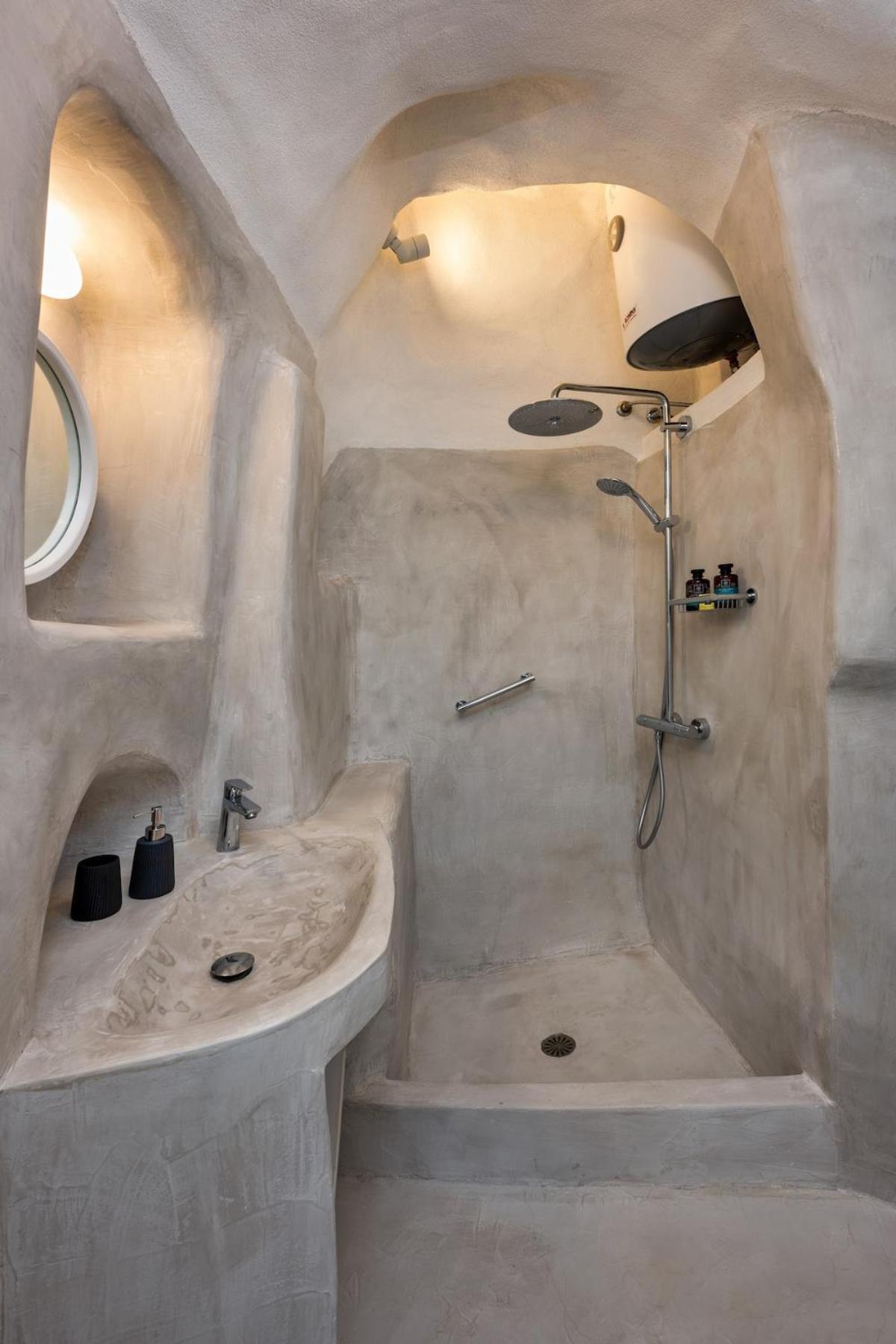 Villa Gilbert'S Cave With Cave Jacuzzi à Megalochori  Extérieur photo